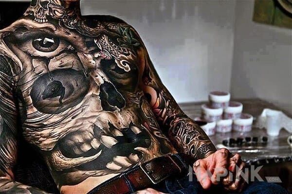 Tattoo Mroczny projekt in 3D motif and realistic style on the stomach