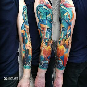 Tatuaż Podróż przez wyobraźnię na bicepsie motyw: kolorowe styl: modern / kubizm