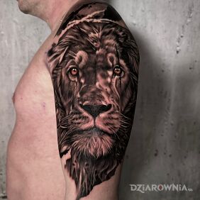 Tatuaż The King! na ręce motyw: zwierzęta styl: realistyczne
