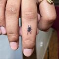 Wycena tatuażu - Pająk na palcu