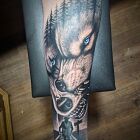 Tatuaż wilk na przedramieniu, motyw: zwierzęta