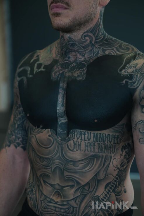 Tattoo Blackwork na klacie. in other motif and blackwork / blackout style on the chest