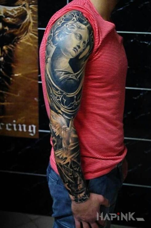 Tattoo Rzeźba in 3D motif on the forearm