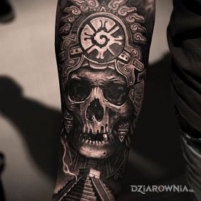Tatuaż Aztek na przedramieniu motyw: 3D styl: realistyczne