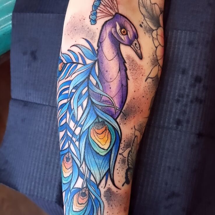 Tatuaż paw w motywie kolorowe i stylu neotradycyjne na ręce