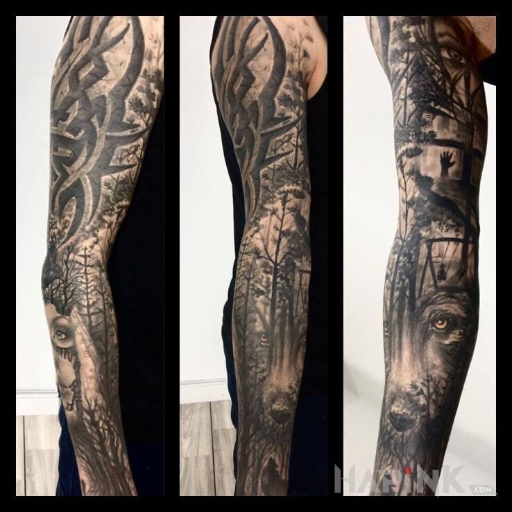 Tattoo Historia nr2 in sleeves motif on the upper arm