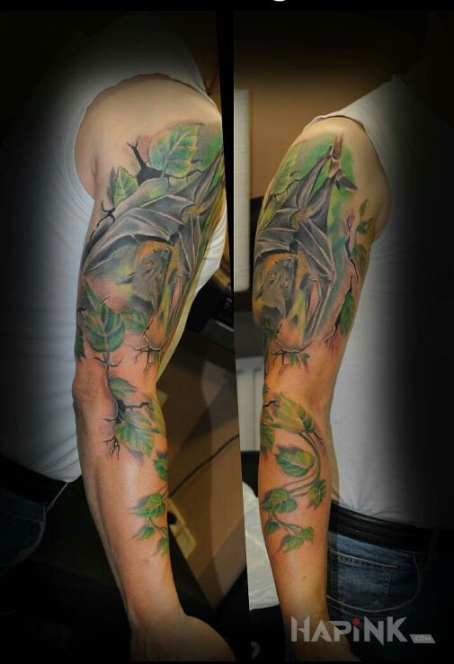 Tattoo Bat in Ivy in 3D motif and realistic style on the forearm