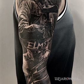 Tatuaż Rękawek na ramieniu motyw: mroczne styl: realistyczne