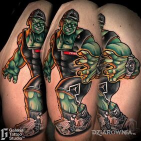 Tatuaż Hulk Marvel na nodze motyw: postacie styl: newschool