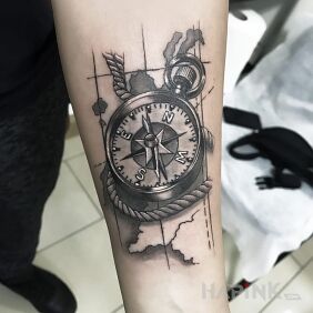 Tattoo Compass, map on the forearm motif: objects