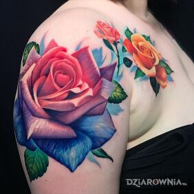 Tatuaż Realistyczne róże na barku motyw: kolorowe styl: realistyczne