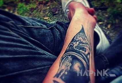 Tattoo Tatoos elegant in skulls motif on the forearm