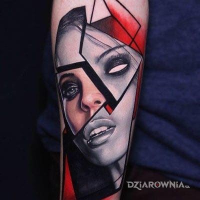 Tatuaż pocięta twarz w motywie 3D na przedramieniu