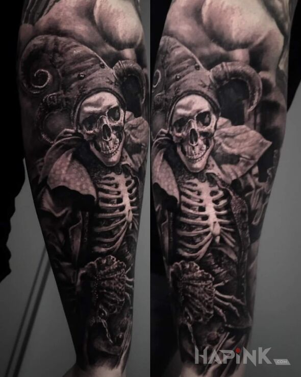 Tattoo Stańczyk. Śmierć. in 3D motif and realistic style On the arm