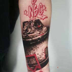 Tatuaż Spray. Graffiti. Hip Hop. na ręce motyw: przedmioty styl: realistyczne