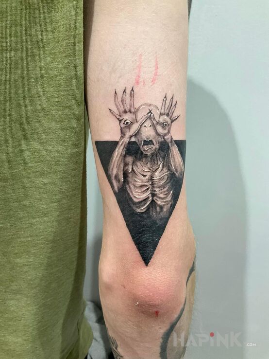 Tattoo Labirynt Fauna in dark motif and graphic / illustrative style On the arm