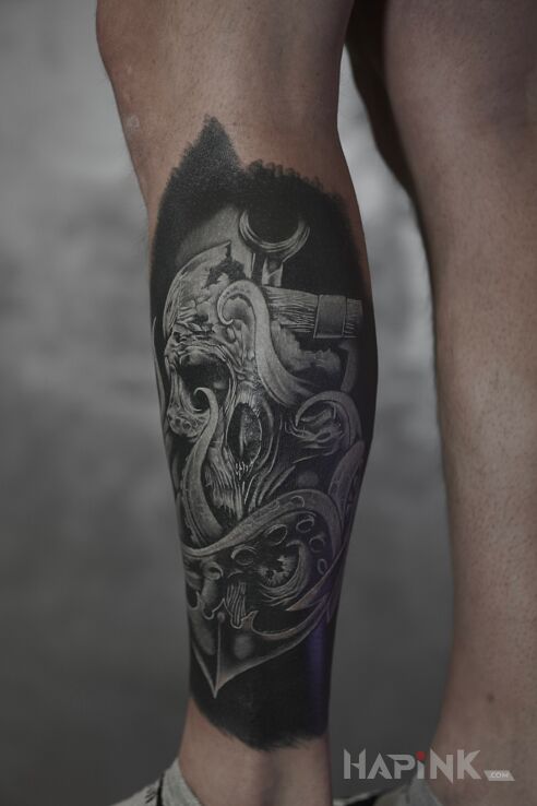 Tattoo Czaszka z morskim motywem / white on black in skulls motif and realistic style on the leg