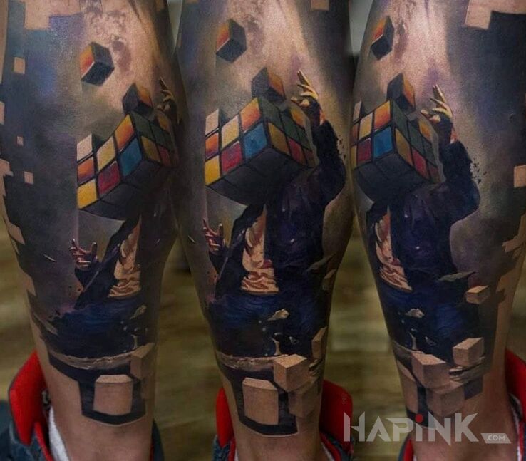 Tattoo Kostka rubika in characters motif on the calf