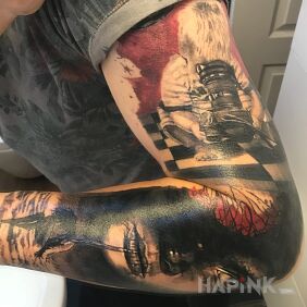 Tattoo 1/2 sleeve on the upper arm motif: sleeves