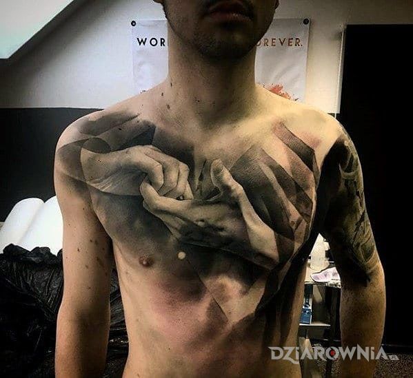 Tatuaż dwie dłonie w motywie 3D i stylu realistyczne na klatce