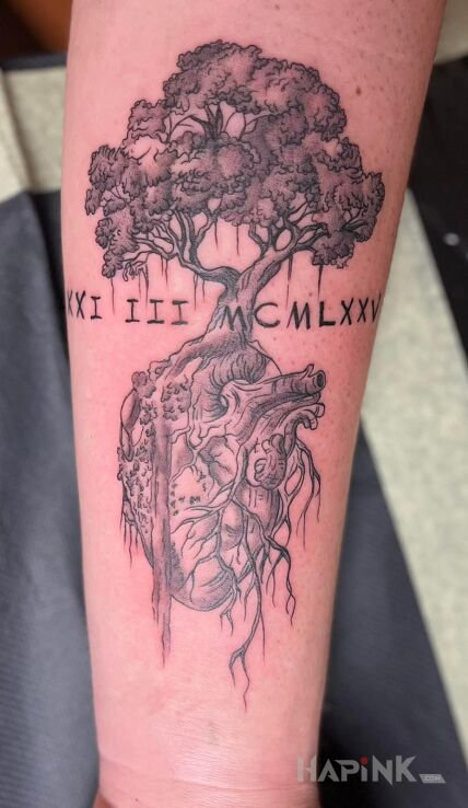Tattoo Sercem z natura in anatomical motif and graphic / illustrative style On the arm