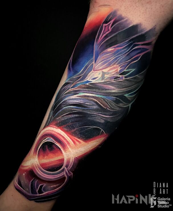 Tattoo DARK STAR TATTOO in characters motif and realistic style on the leg