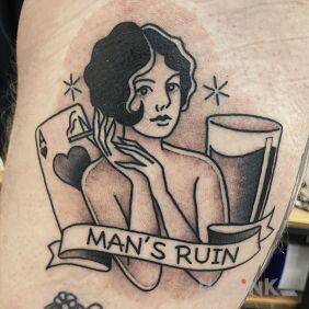 Tattoo Old school flash on the thigh motif: black and gray style: oldschool