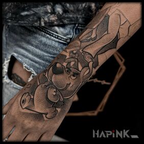 Tattoo Scooby Doo on the hand motif: characters style: cartoon / comic book