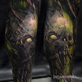 Tatuaż Bestia :D na łydce motyw: 3D