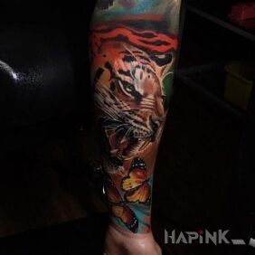 Tattoo Tiger on the forearm motif: 3D style: realistic