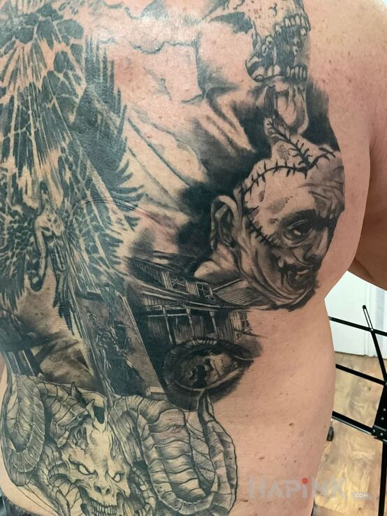 Tattoo Leatherface Teksańska Masakra Piłą Mechaniczną in dark motif and realistic style on the back