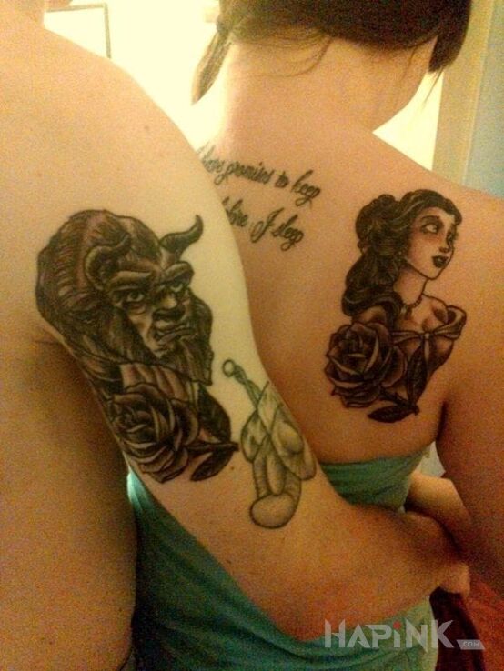 Tattoo Piękna i bestia in Love motif on the shoulder blades