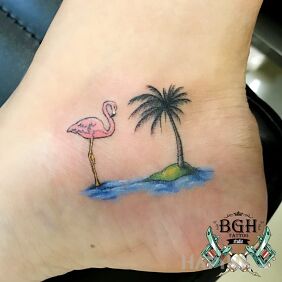 Tattoo Flamingo on the foot motif: animals