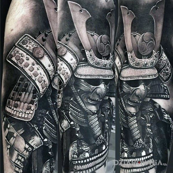 Tatuaż samurai w motywie 3D i stylu japońskie / irezumi na ramieniu
