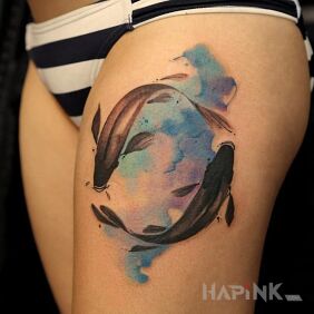 Tattoo Whacking on the leg motif: animals style: Watercolor