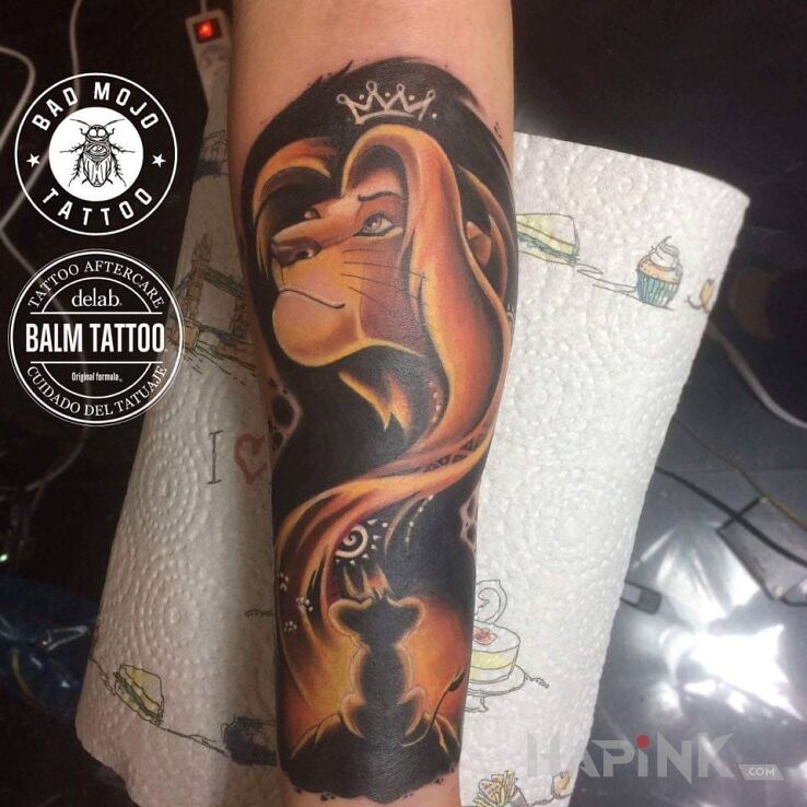 Tattoo Bajka z dzieciństwa <3 "Król lew" in colorful motif on the forearm