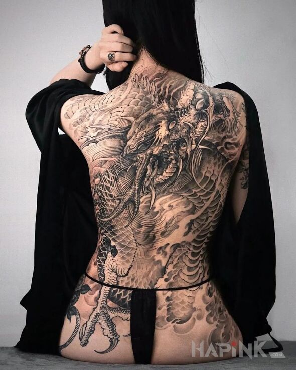 Tattoo Smoku przybywaj! in fantasy motif and japanese / irezumi style on the back