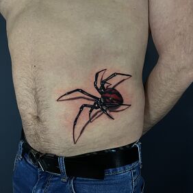 Tatuaż Pająk czarna wdowa na brzuchu motyw: 3D styl: realistyczne