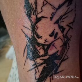Tatuaż Pokemon na łydce motyw: manga / anime styl: graficzne / ilustracyjne