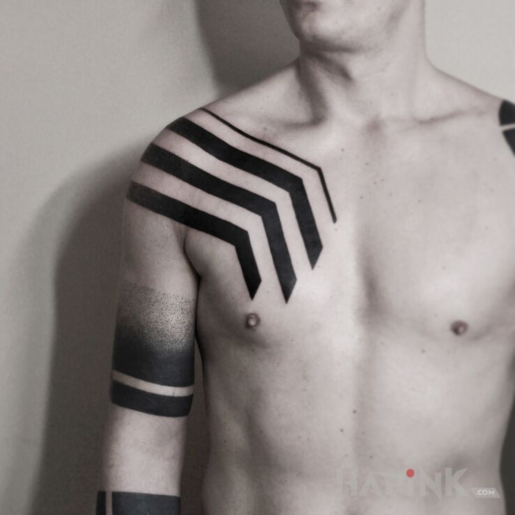 Tattoo Czarna kompozycja męska in black and gray motif and dotwork style on the upper arm