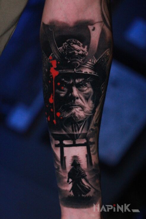 Tattoo Groźny samuraj in dark motif and realistic style on the forearm