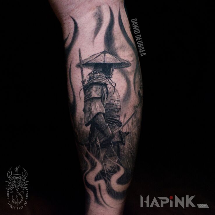Tattoo Samuraj w trawie in characters motif and realistic style on the leg