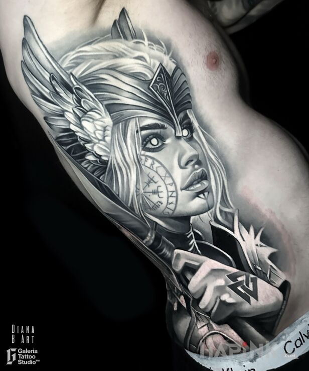 Tattoo Walkiria w szarościach in black and gray motif and Celtic / Nordic style under the armpit