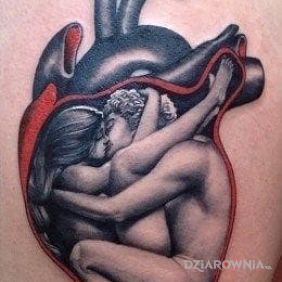 Tatuaż Serduszko na nodze motyw: anatomiczne