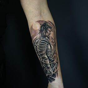 Tattoo Samurai in contemplation on the forearm motif: characters style: graphic / illustrative