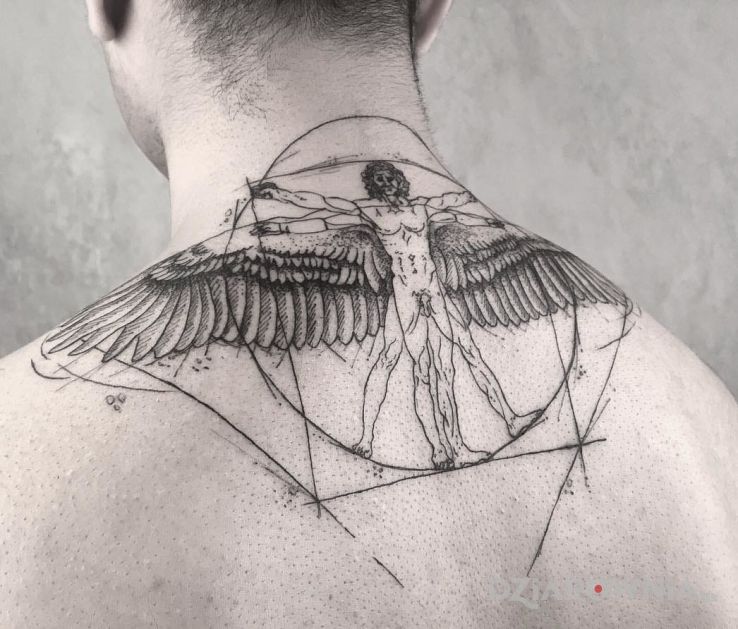 Tatuaż człowiek witruwiański w motywie postacie i stylu graficzne / ilustracyjne na plecach