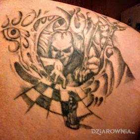 Tatuaż Tatoo na łopatkach motyw: pozostałe