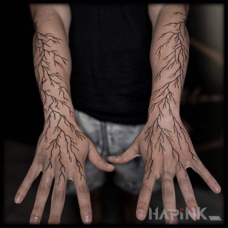 Tattoo Lightning on your hands in black and gray motif and contour / linework style on the hand