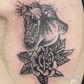 Tatuaż Klasyka nigdy nie wychodzi z mody na barku motyw: cover up styl: oldschool