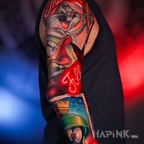 Tattoo Looney Tunes Sleeve On the arm motif: sleeves style: cartoon / comic book